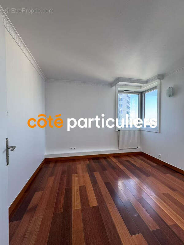 Appartement à PARIS-19E