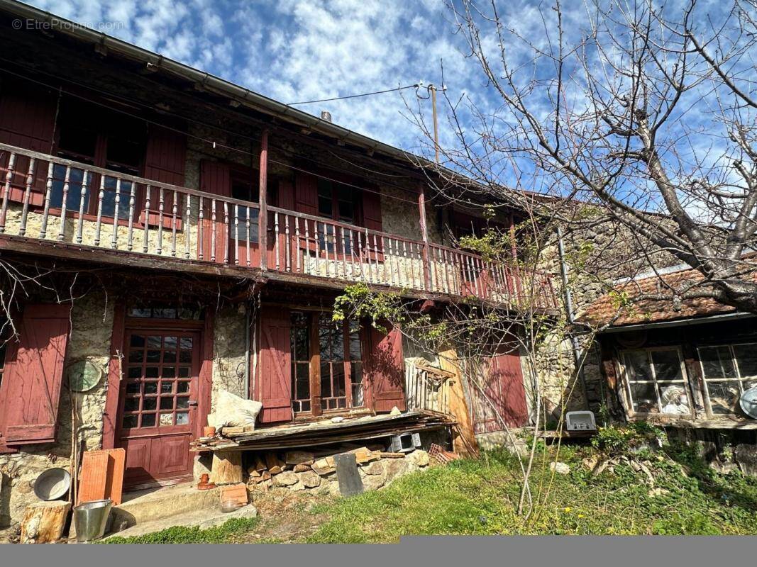 Maison à SAURAT