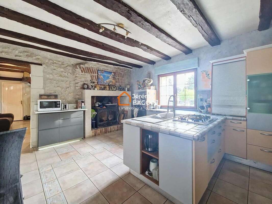 Photo 3 - Maison à ROCHECORBON