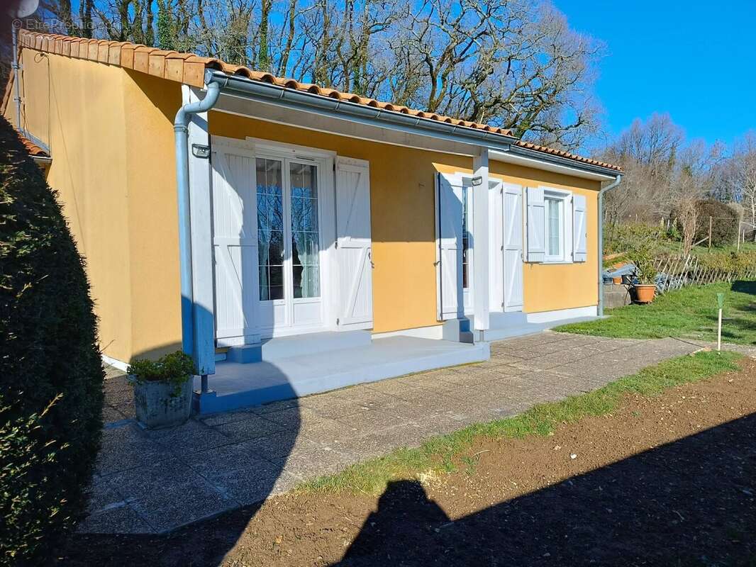 Maison à TAIZE-AIZIE