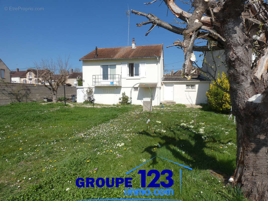 Maison à MIGENNES