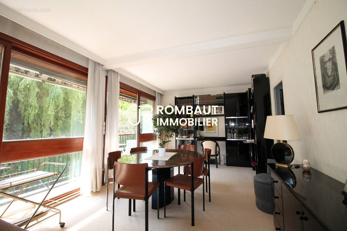 Appartement à LA CELLE-SAINT-CLOUD
