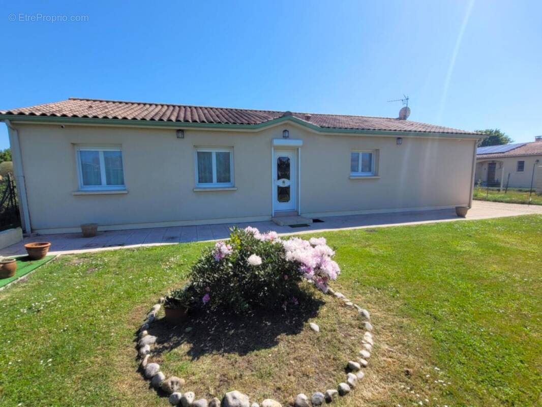 Photo 1 - Maison à BEGADAN