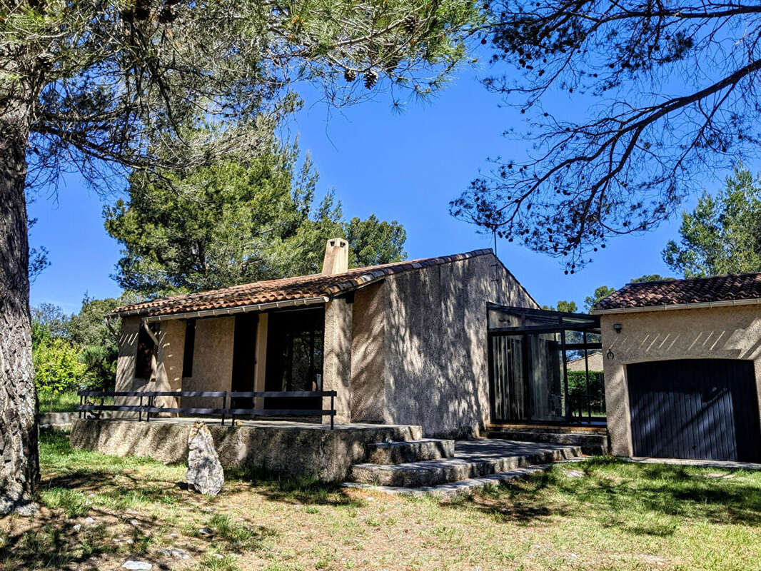 Maison à AUPS