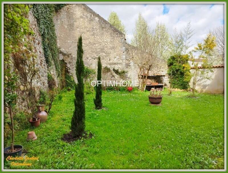 Maison à CHALAIS
