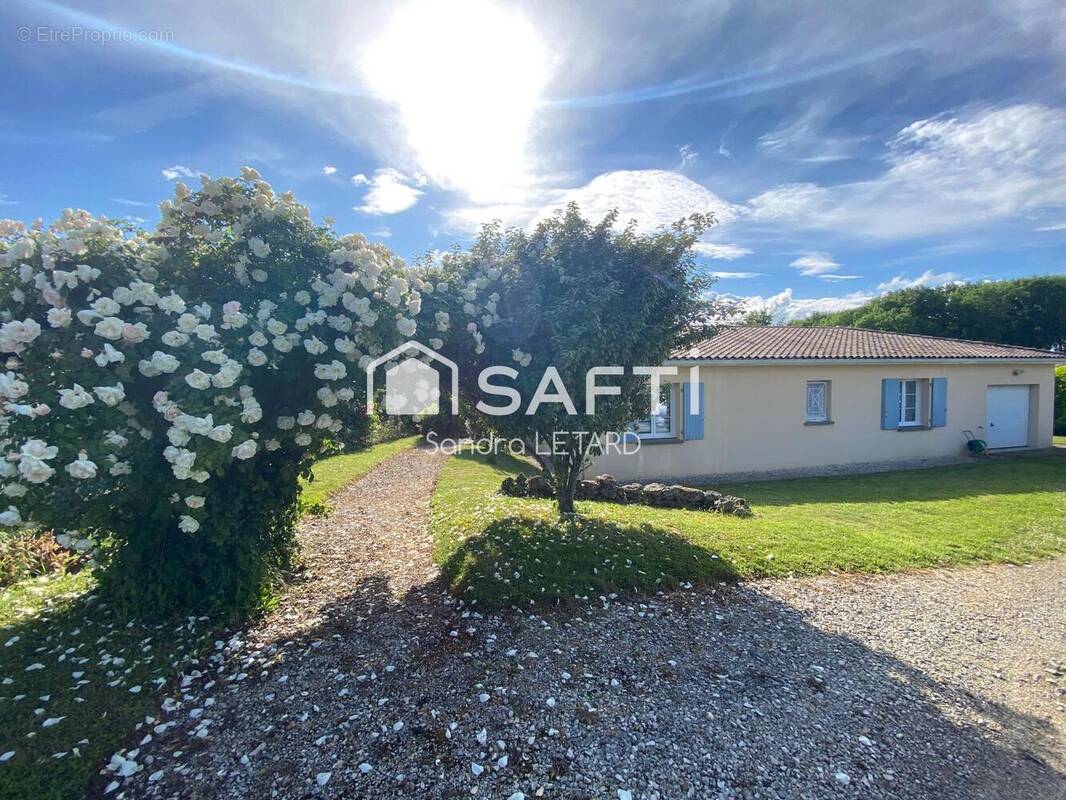 Photo 1 - Maison à SOYAUX
