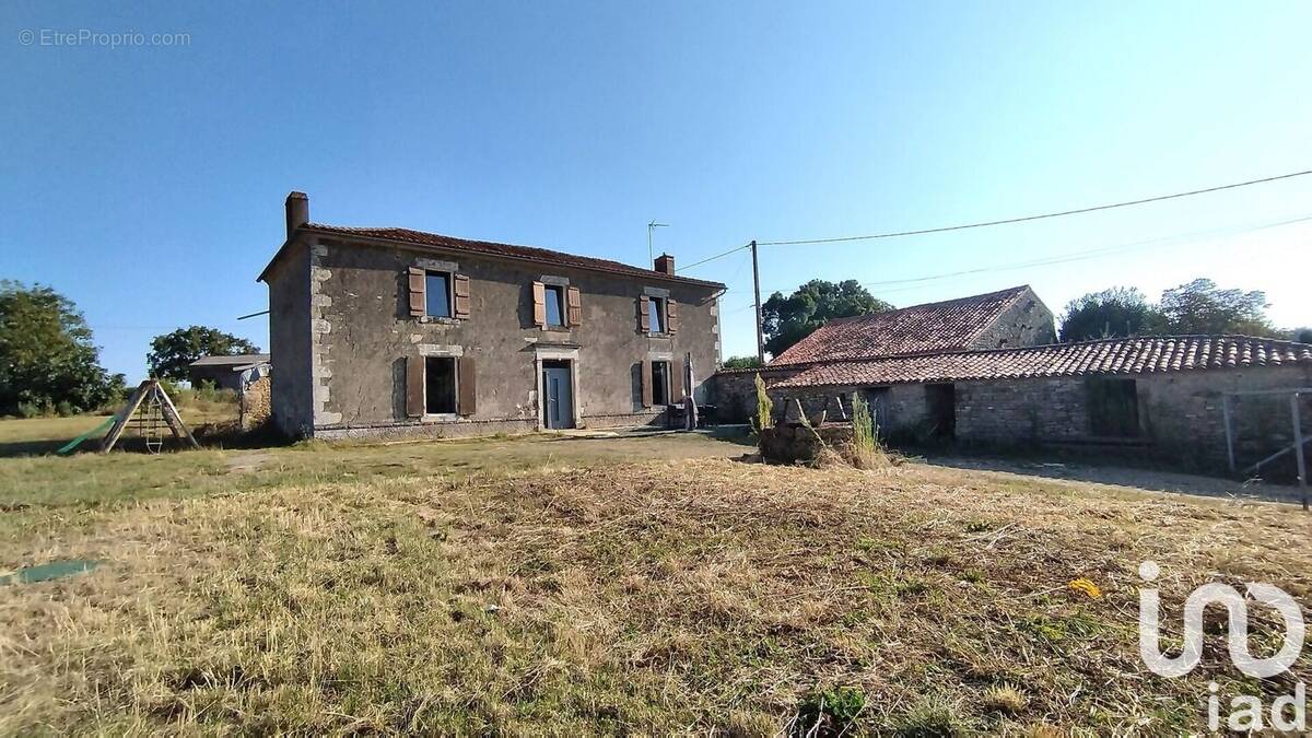 Photo 1 - Maison à FONTENAY-LE-COMTE