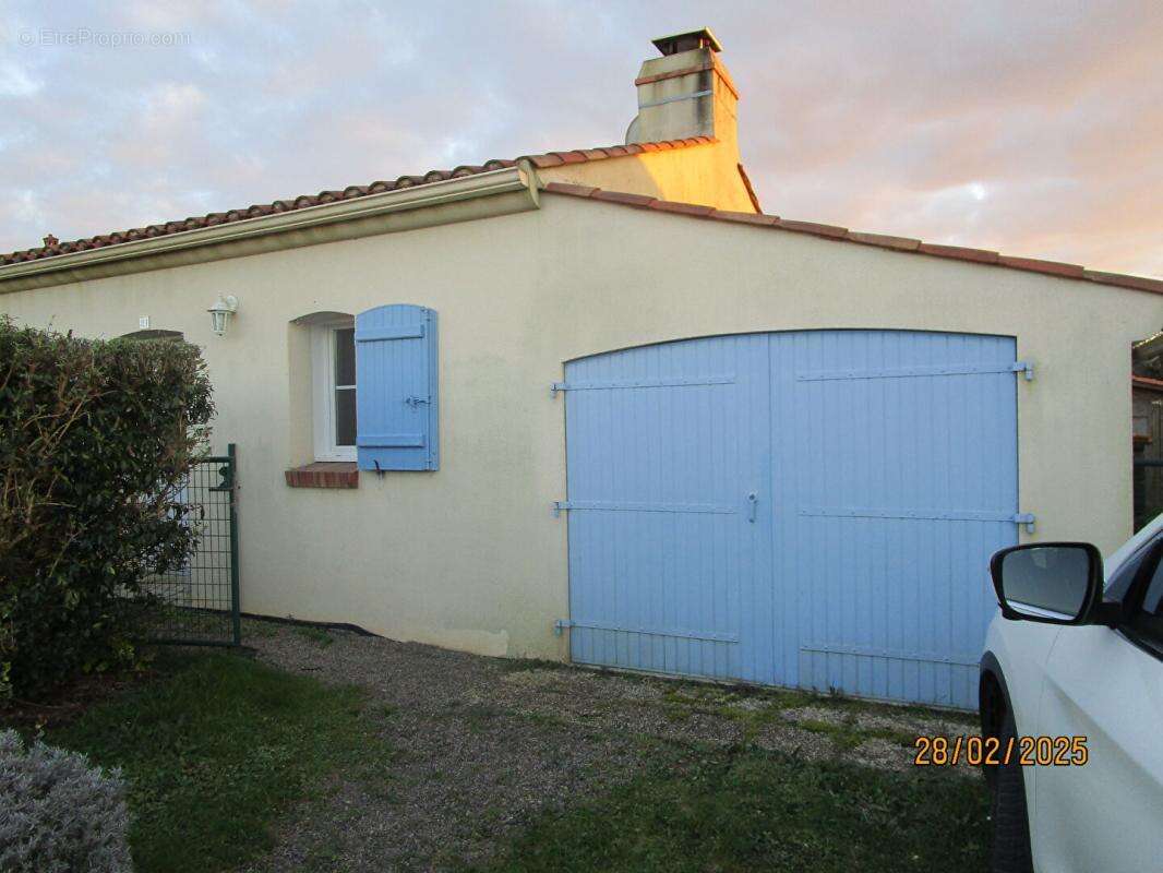 Maison à ANGLES