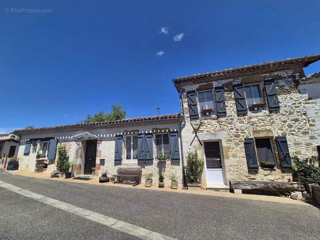 Maison à PUYCASQUIER
