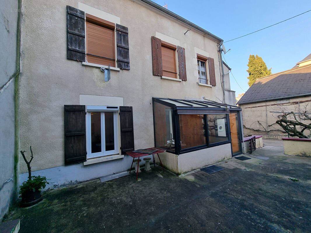 Appartement à FOURCHAMBAULT