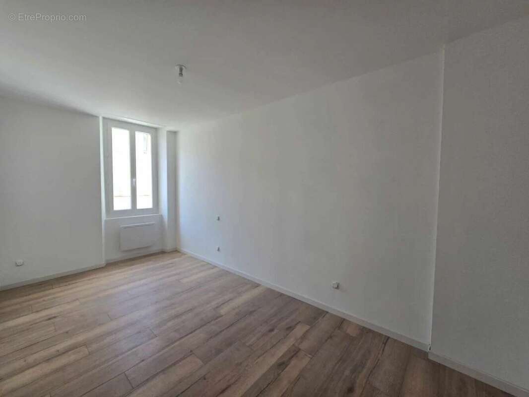 Appartement à LE LUC