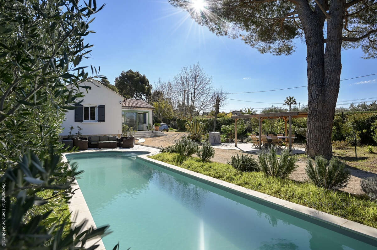 Maison à LE CASTELLET