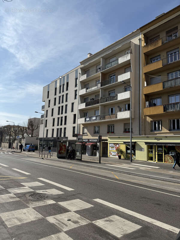 Appartement à LYON-8E