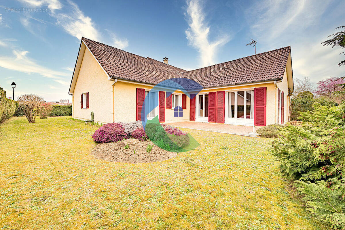 Maison à BALLAINVILLIERS