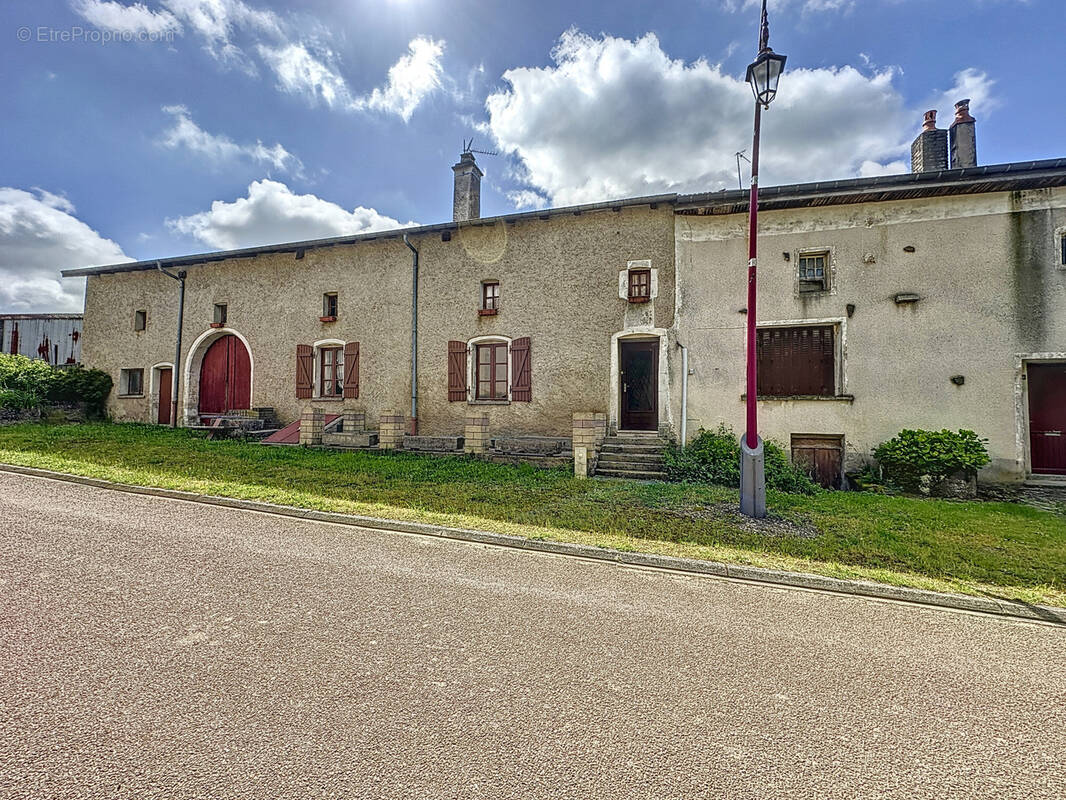 Maison à CHEF-HAUT
