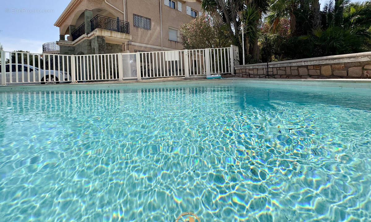 Appartement à FREJUS