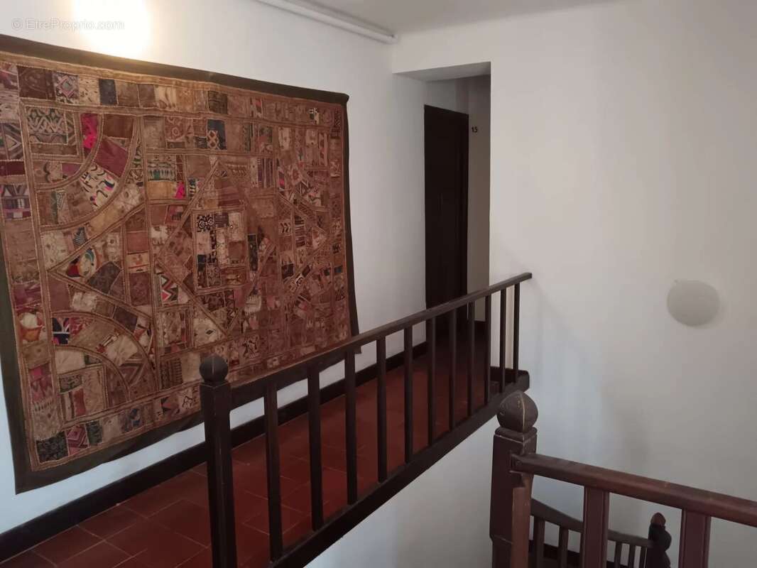 Appartement à COURSEGOULES