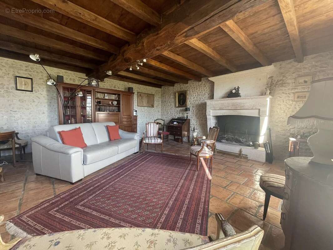 Maison à PEREUIL