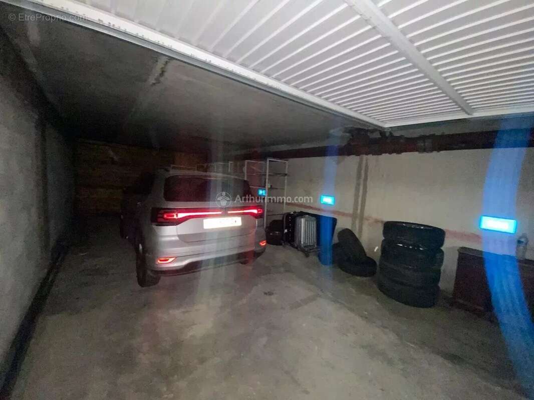 Parking à HYERES