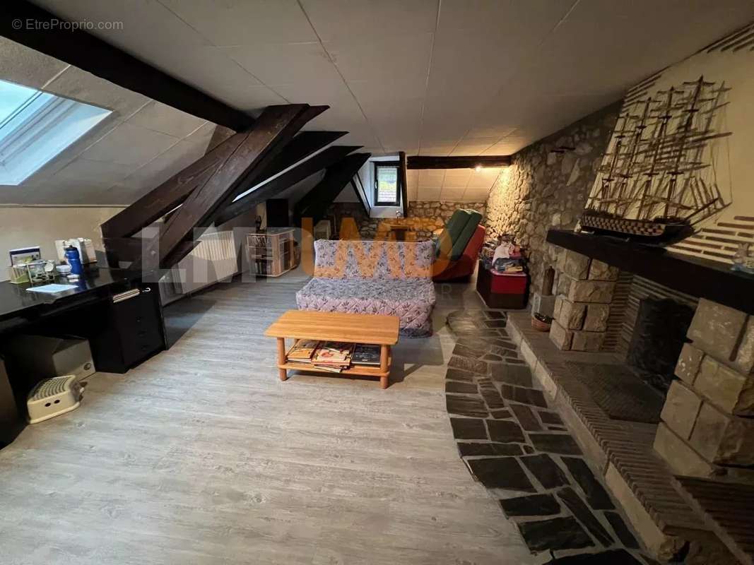 Maison à AUBIN