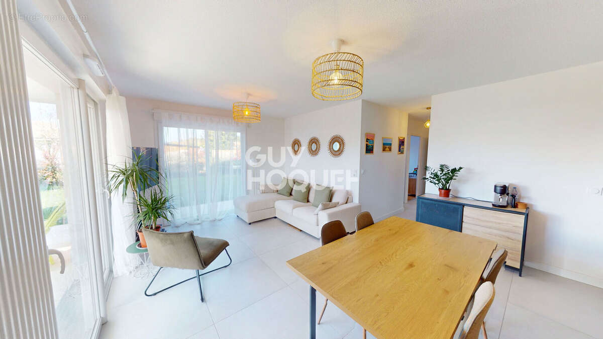Appartement à ANGRESSE