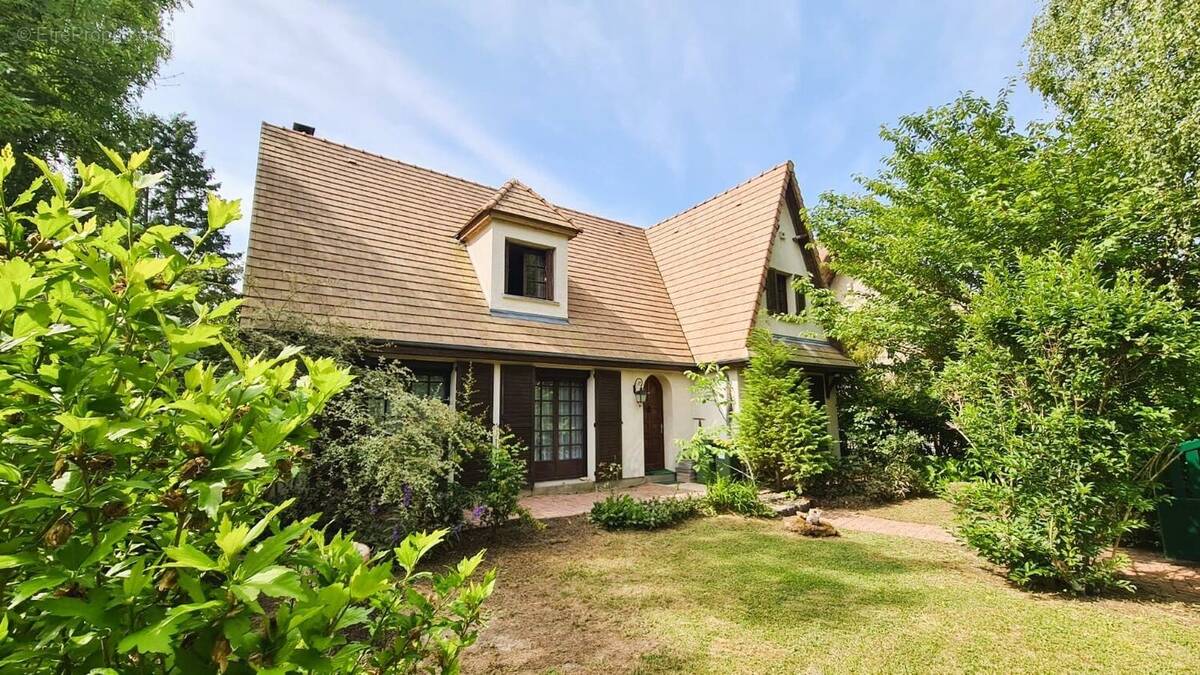 Maison à MAULE