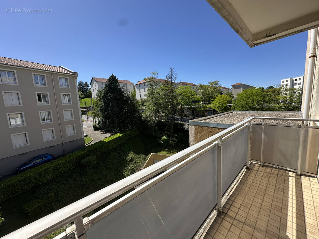 Appartement à SAINT-ETIENNE