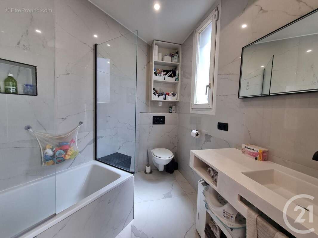 Appartement à SAINT-MAUR-DES-FOSSES