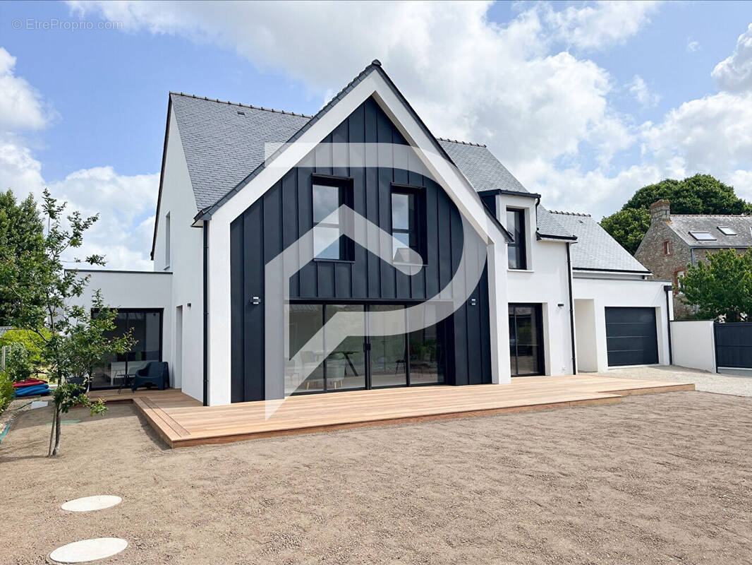 Maison à PLOUHINEC