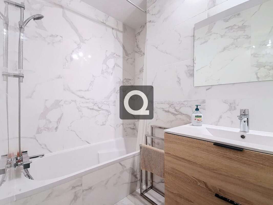 Appartement à MAUGUIO