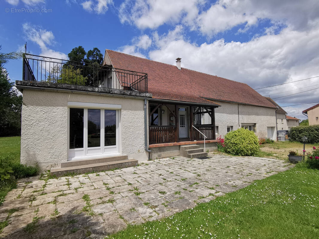 Maison à LOUCHY-MONTFAND