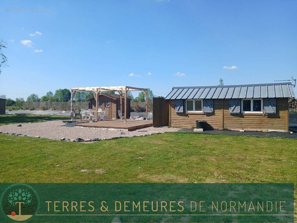 Terrain à BEUZEVILLE