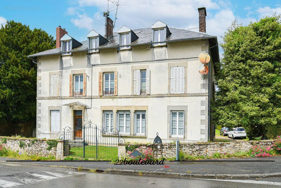 Appartement à AMBAZAC