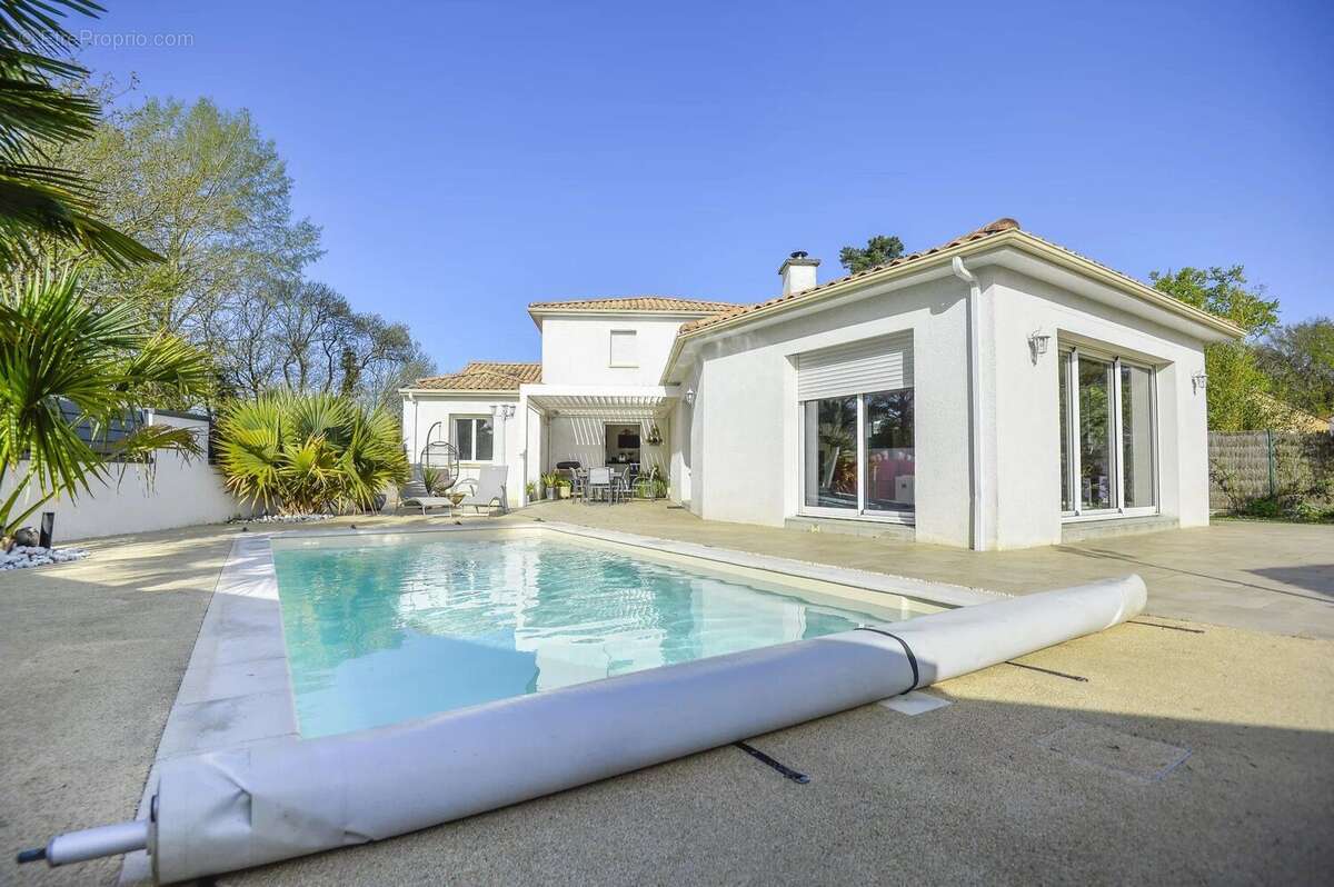 Maison à BOUAYE