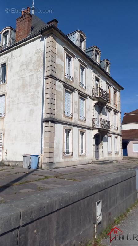 Commerce à LONS-LE-SAUNIER