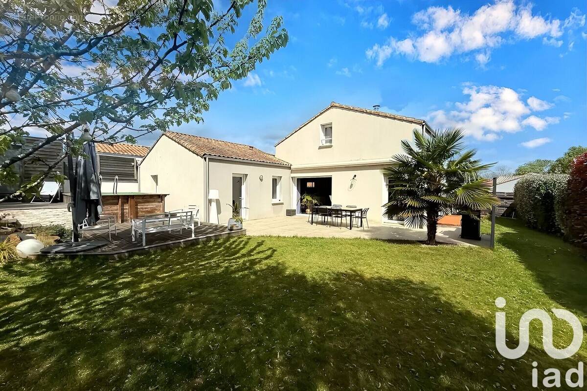 Photo 1 - Maison à SAINT-PHILBERT-DE-GRAND-LIEU