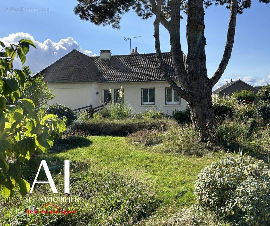 Maison à CONDE-SUR-NOIREAU