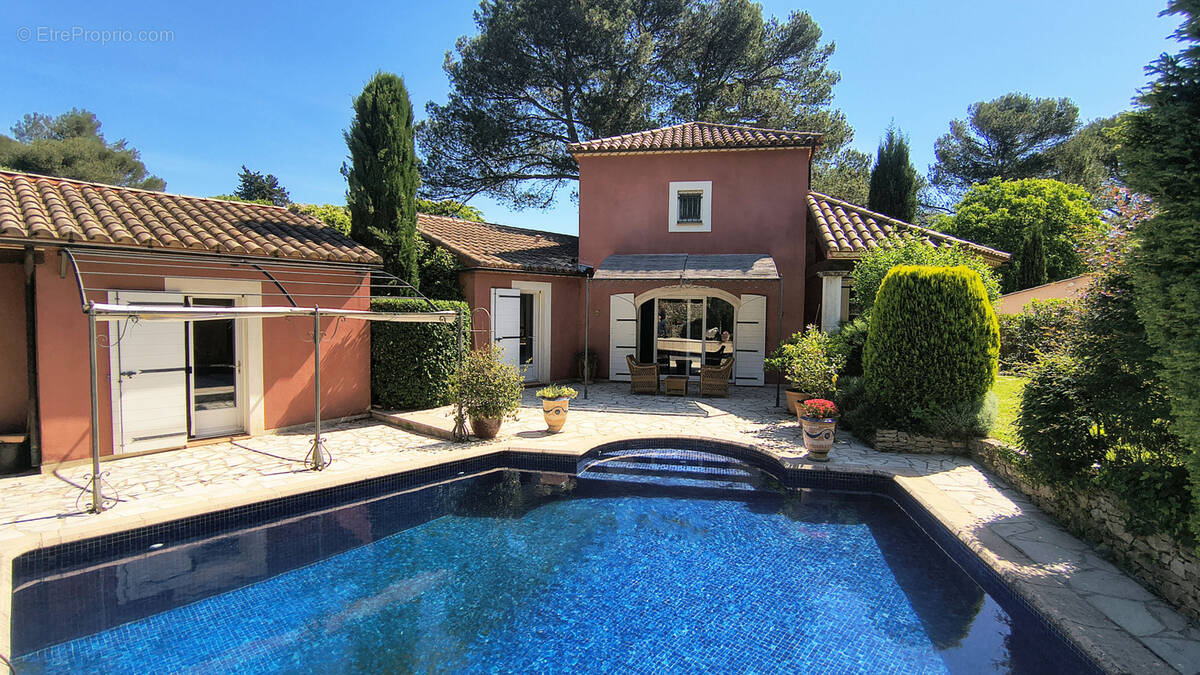 Maison à NIMES