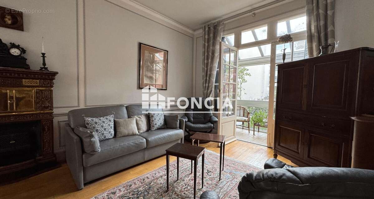 Maison à ASNIERES-SUR-SEINE