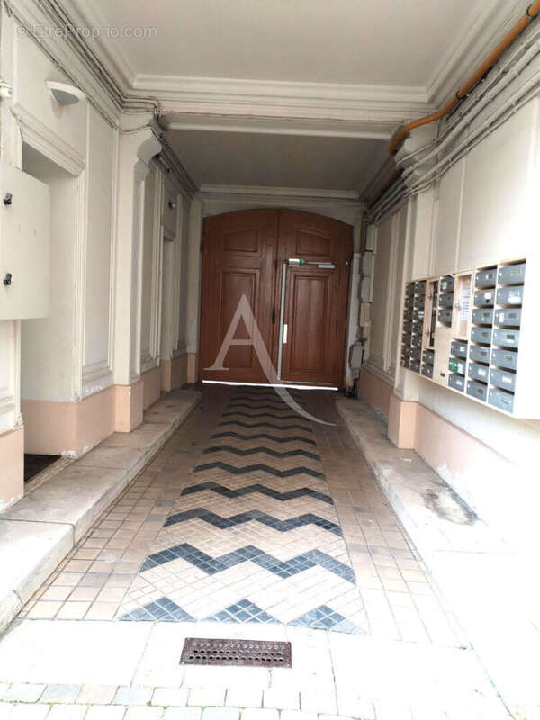 Appartement à PARIS-19E