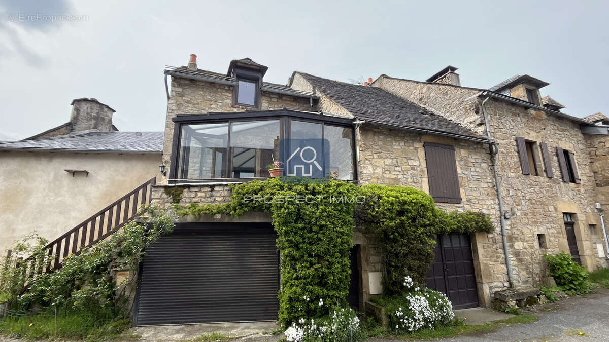 Maison à LAISSAC