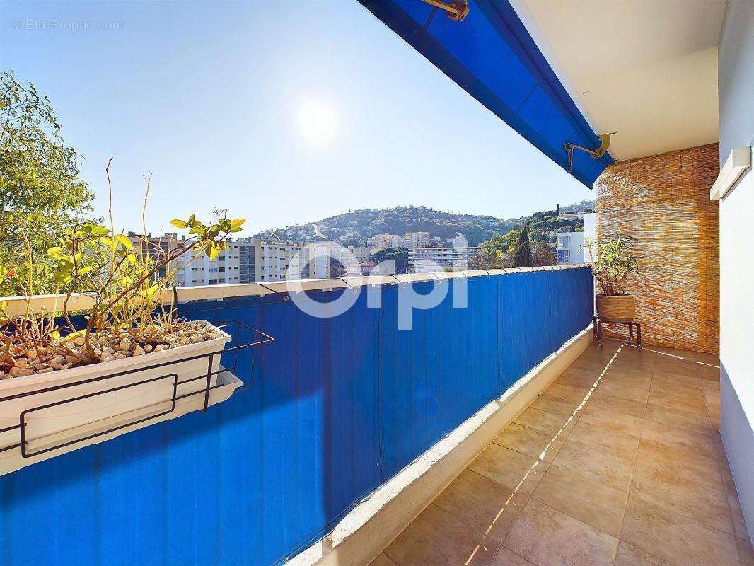 Appartement à MANDELIEU-LA-NAPOULE