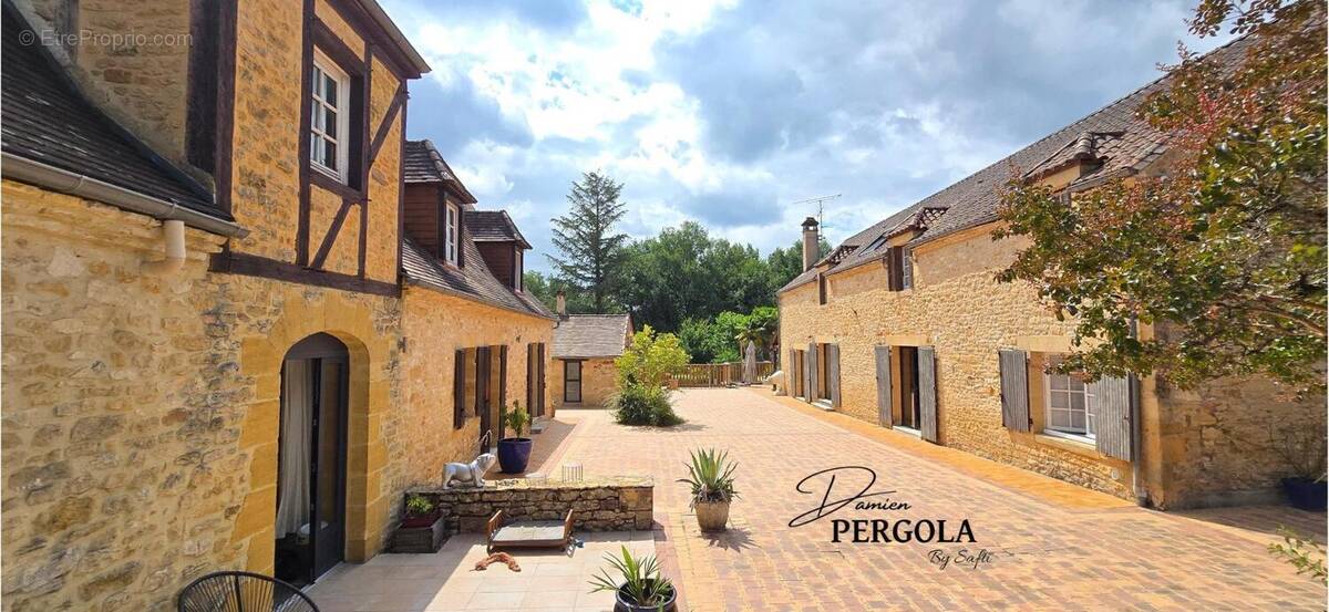 Photo 1 - Maison à LA CHAPELLE-AUBAREIL