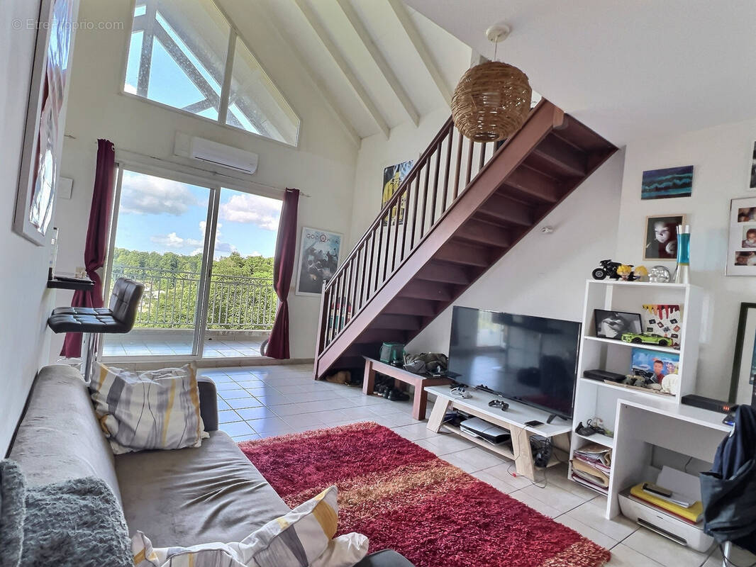 Appartement à LES ABYMES