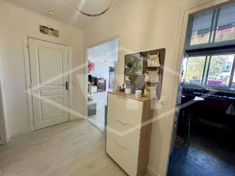Appartement à COMBS-LA-VILLE