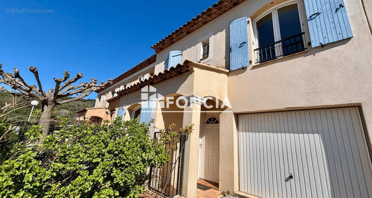 Maison à HYERES