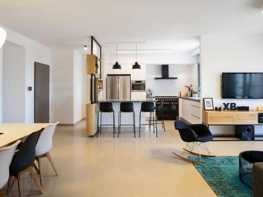 Appartement à LE BLANC-MESNIL