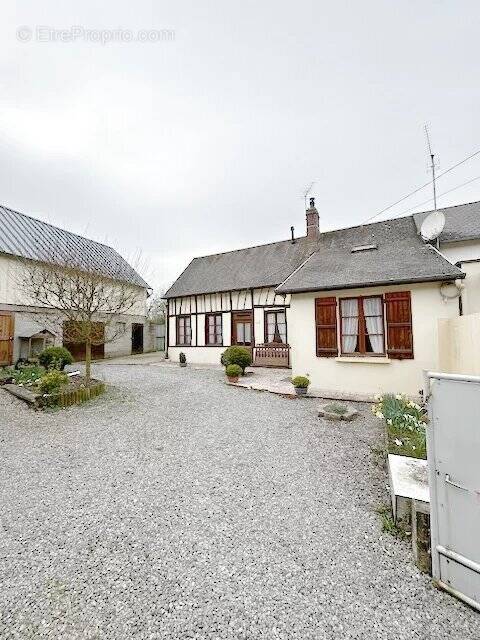 Maison à FEUQUIERES