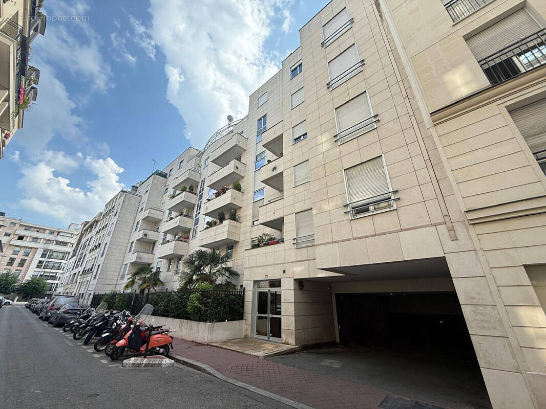 Parking à LEVALLOIS-PERRET
