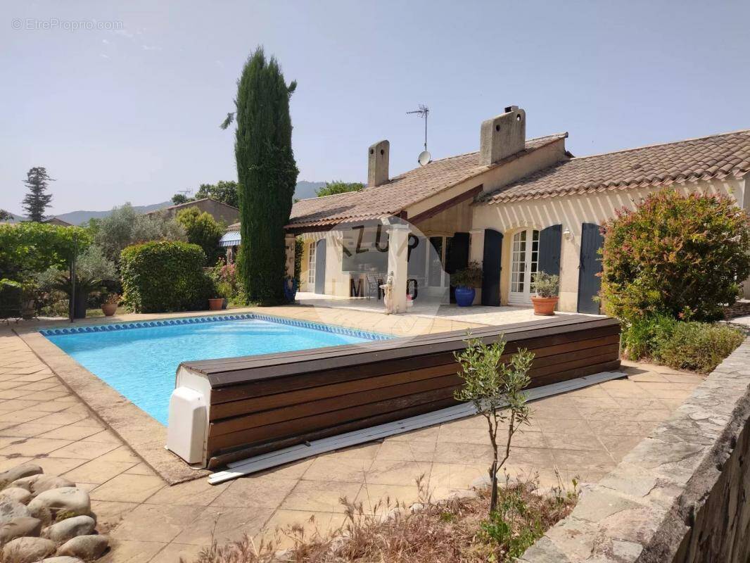 Maison à SAINT-ZACHARIE